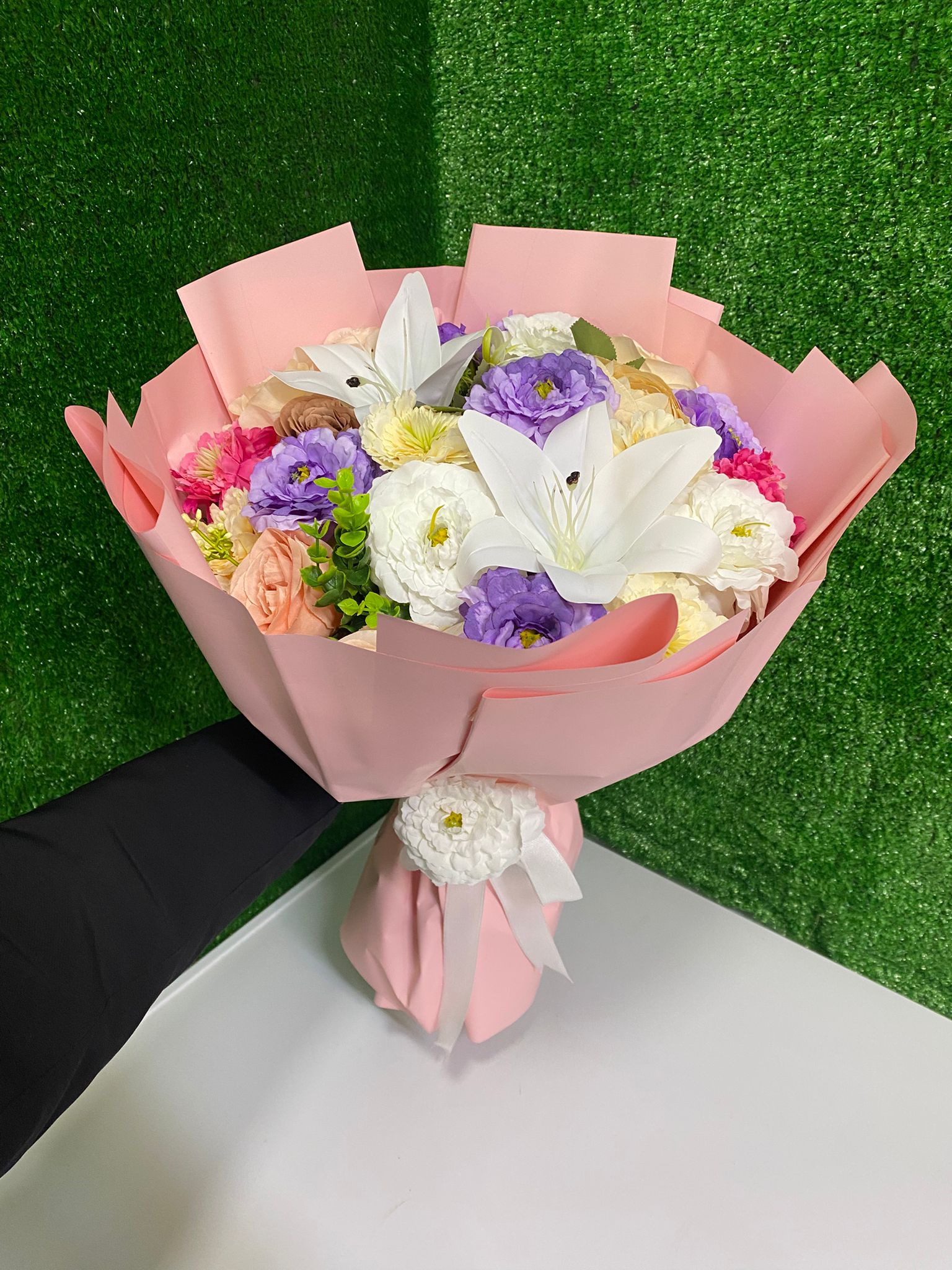 Pembe Zarafet Lilyum Buketi